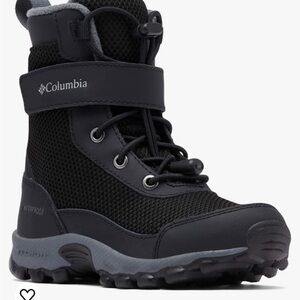 BRAND NEW- Columbia unisex-child Hyper-boreal Omni-heat Waterproof Hiking